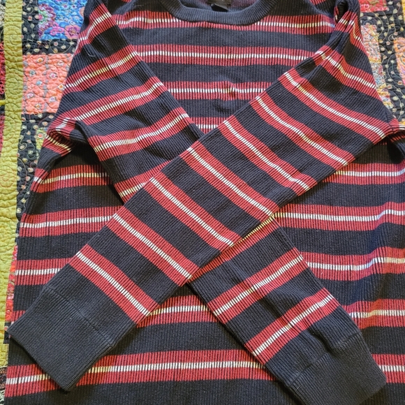H&M red and Black Horizontal Stripe Crew Neck Ribbed Cotton Sweater - Picture 2 of 5